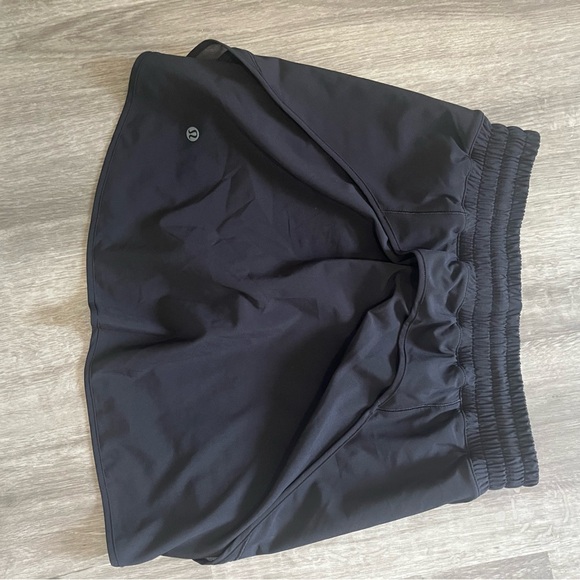 Lululemon skort - Picture 6 of 8